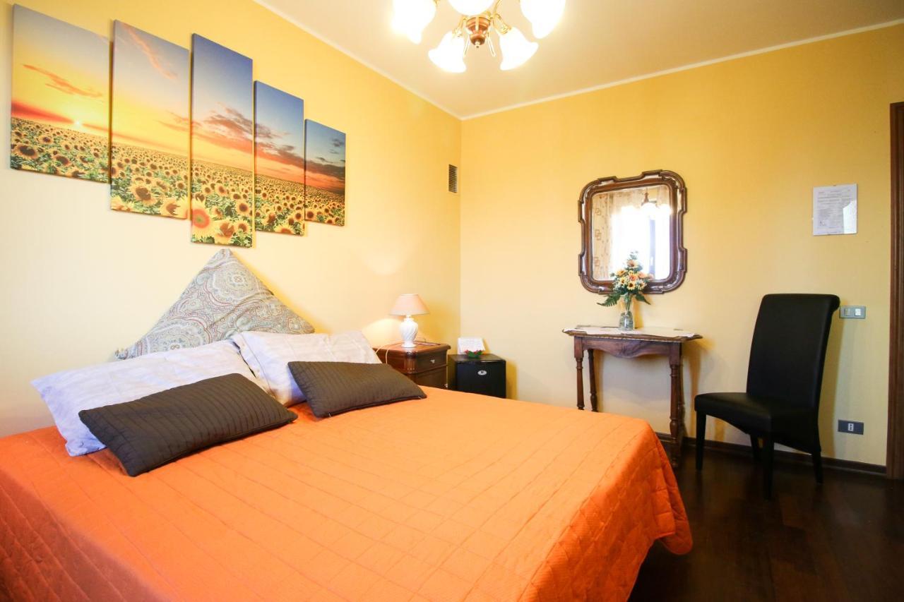 Bed and Breakfast Spighe Paglia E Girasole Кандия-Канавесе Экстерьер фото